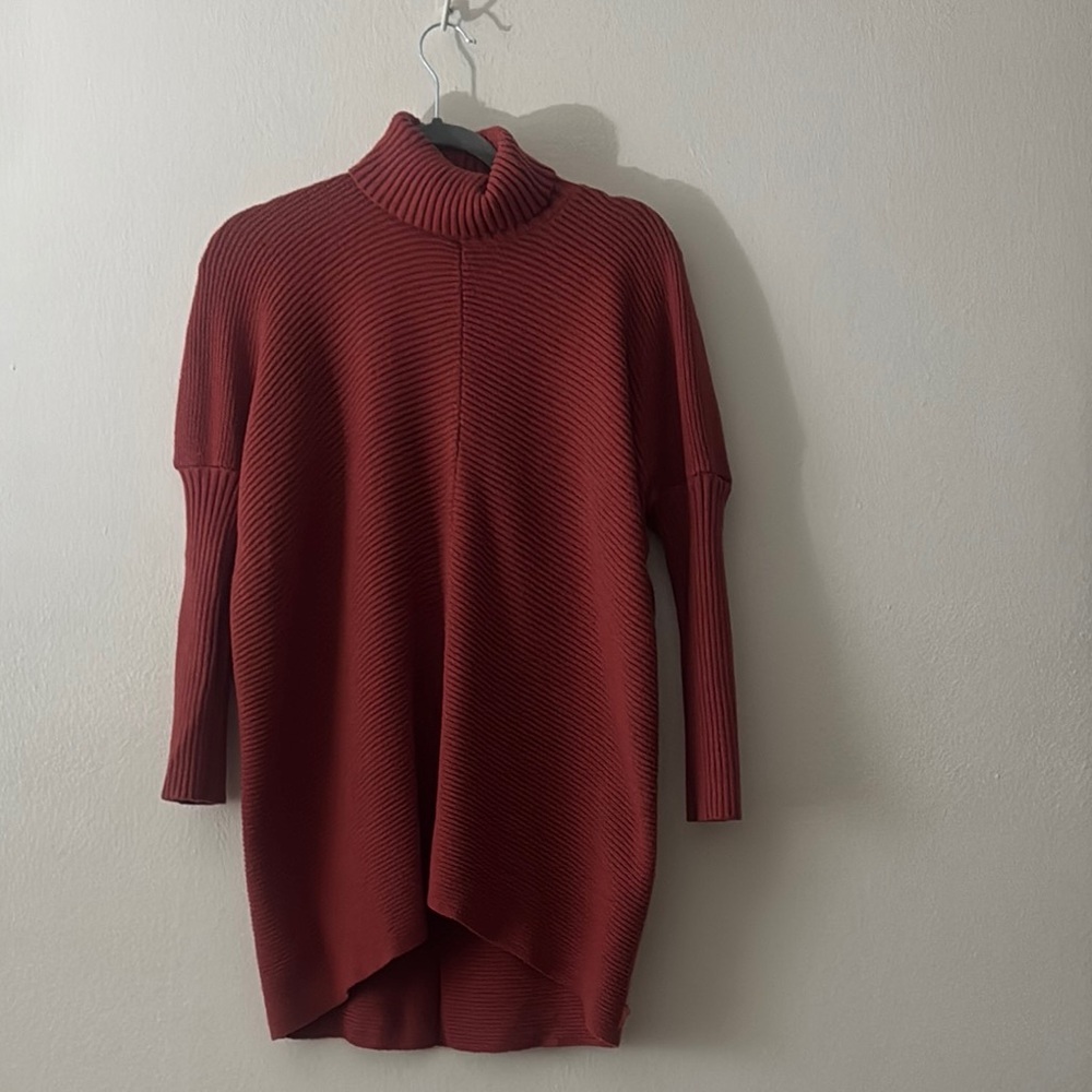 Women's Ribbed‎ Turtleneck Sweater - Red